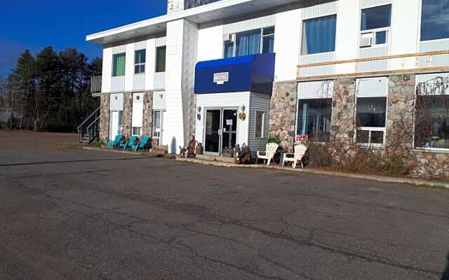 Nipigon Travelers Motel