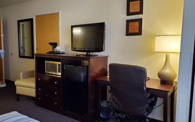Comfort Inn & Suites