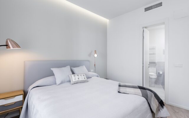 Puerta Toledo Apartment By Flatsweethome