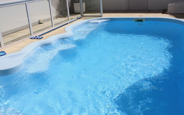 Residence Evasion