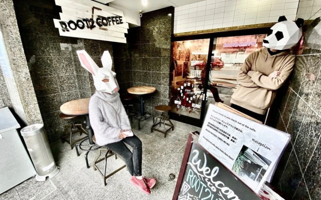 Root2 Coffee & Hostel