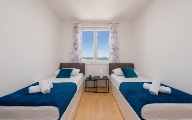 Stella Maris **** balcony, sea view, garage, BBQ