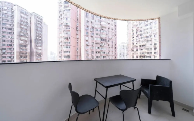 Book and Bed-Jingan Temple