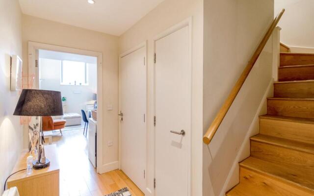 King St 1 bed apartment