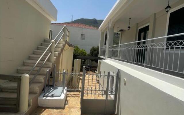 Anna's House