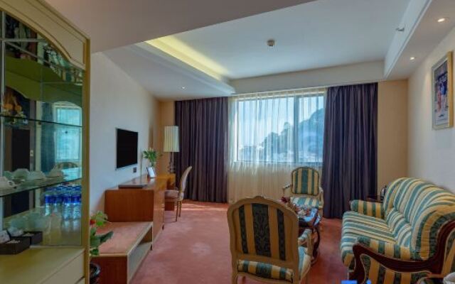 Huafu Hotel
