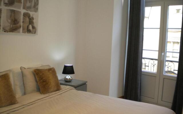 Fashion CHIADO - SSs Apartments