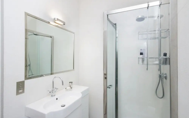 Crispi Luxury Apartments with Terrace - My Extra Home