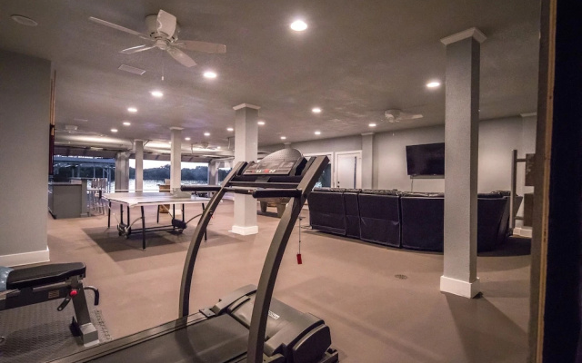 Paradise Pointe 4 Bedrooms 3.5 Bathrooms Home