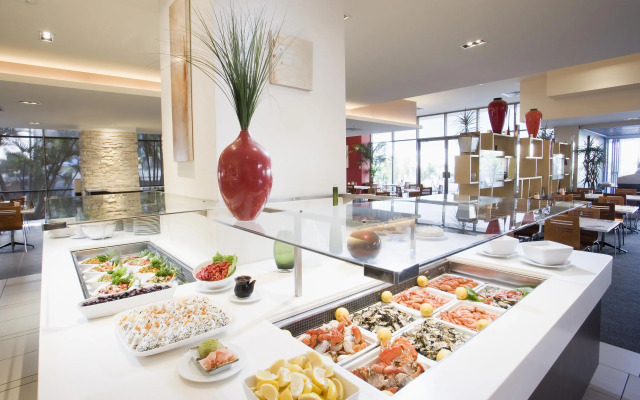 Hotel Apartments on 22 View Avenue, Surfers Paradise
