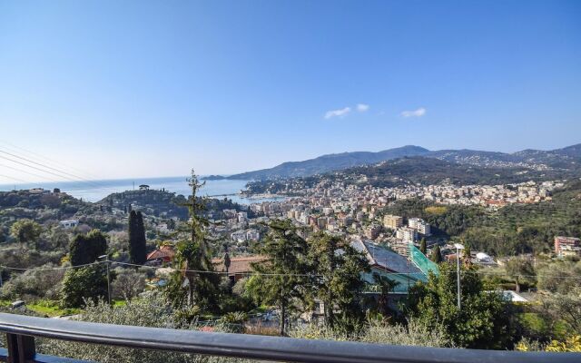 Beautiful Home in Rapallo With 3 Bedrooms and Wifi