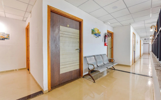 Hotel Solitaire Luxurious AC Rooms Surat