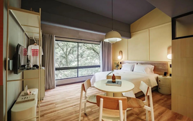 The Somos Flats Provenza