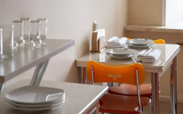 City of Rivers, Адмиралтейская наб., 10