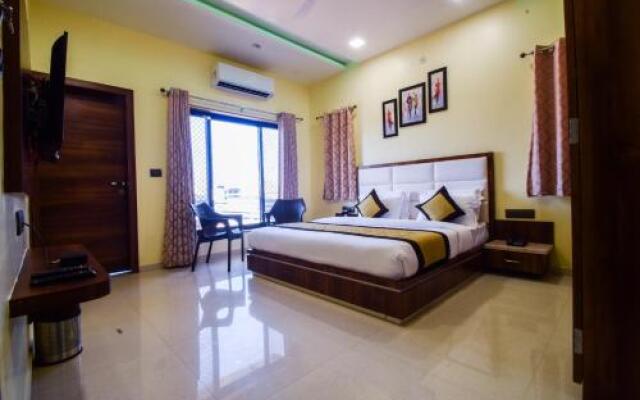 OYO 27010 Grand Vinayak