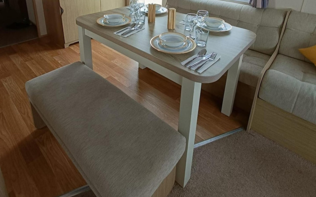 3 Bed, Sleeps 6, Parking
