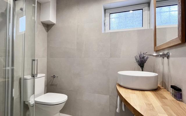 Meli Apartments & Villas