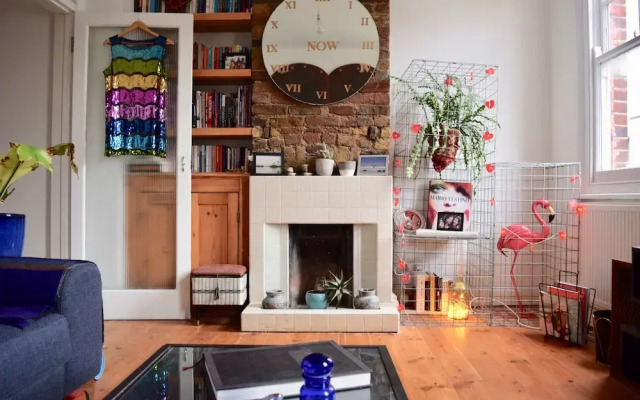 Stylish and Spacious 1 Bed Flat in Hackney