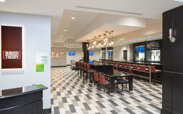 Holiday Inn Indianapolis Airport by IHG