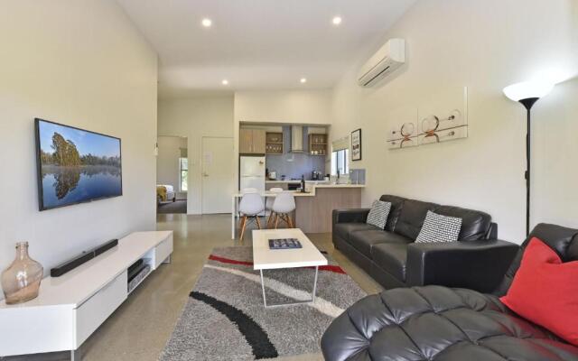 Ironbark Villa 6