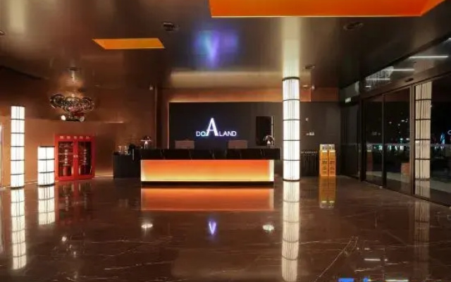 Dolanda S Hotel (South Lake Square Branch)