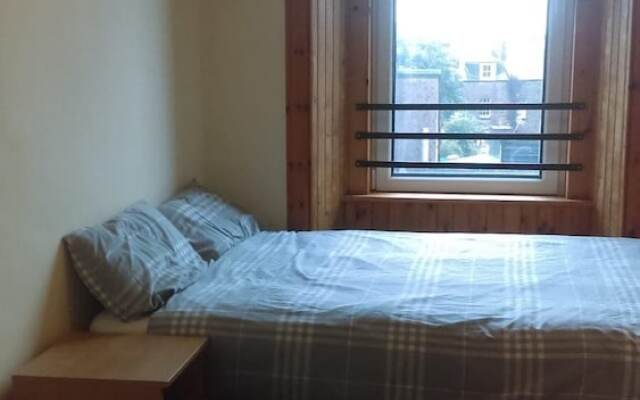 Central 3 double bed apartment