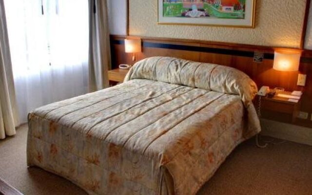 Suites Real 85