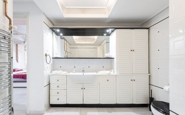 Artemis Villa near Athens airport