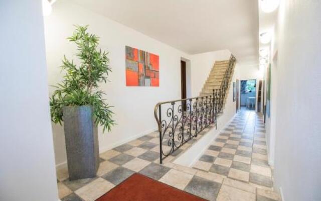 Apartment Top 7
