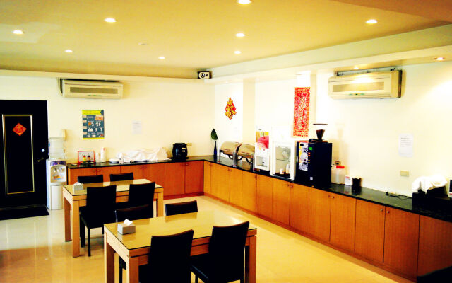 Discovery Motel - Tucheng