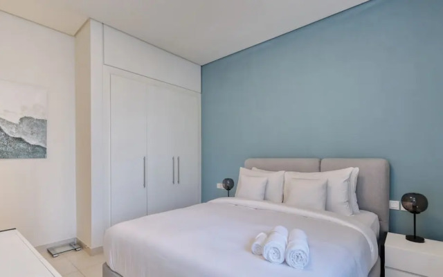 The Cosmopolitan Serene Living in a One Bedroom