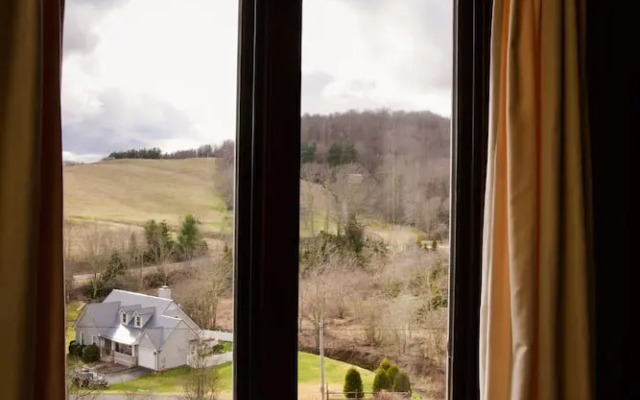 Banner Elk Winery & Villa