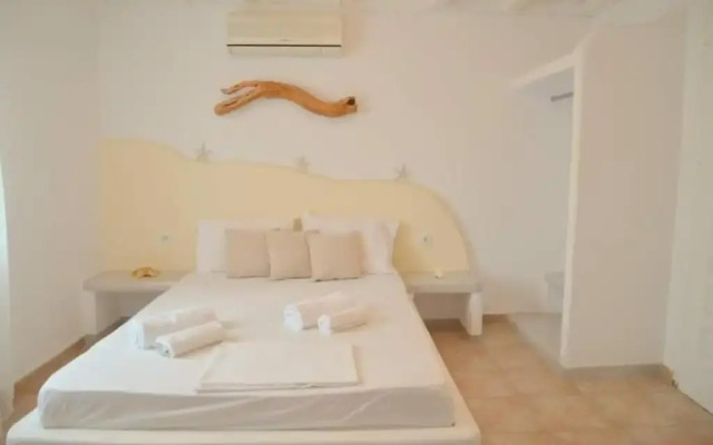 Anemelia Hotel Adamas