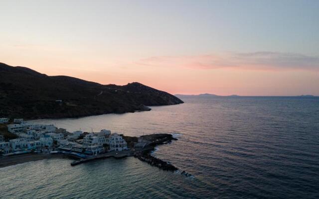 white house apollon naxos