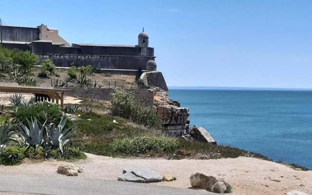 Cascais/Estoril Beachfront Apts