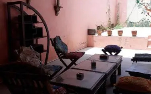 Hostel Arya Niwas