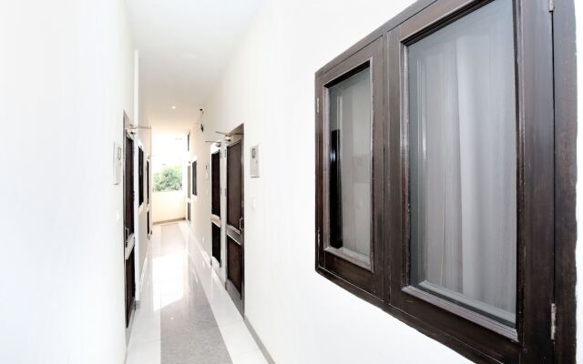 OYO 10537 Star City Inn