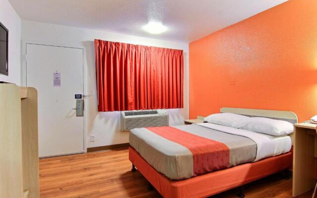 Motel 6 Kingsville