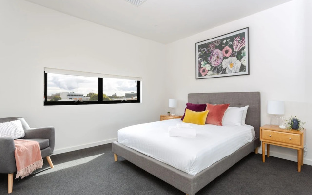 Little Grenfell Apartments by Urban Rest