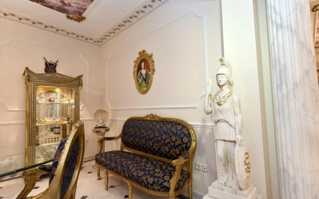 Royal Luxury Suite by Travel Pro Services