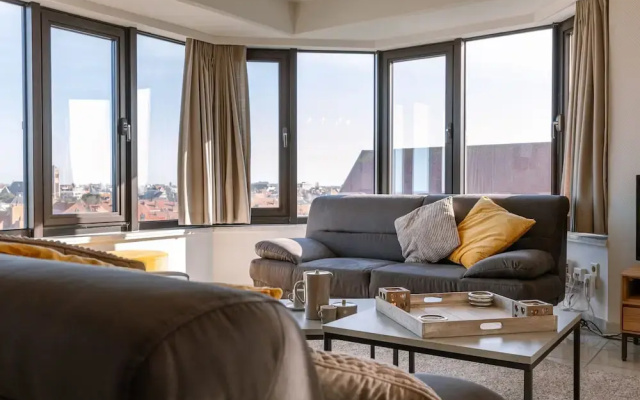 Spacious Modern sea View Apartment With Garage