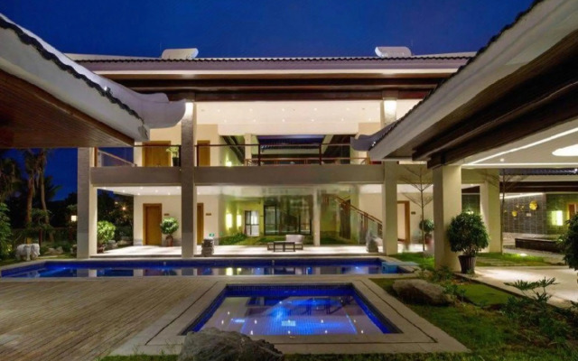 Jinghai Hotel & Resort