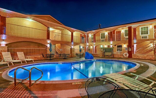 Econo Lodge Austin South