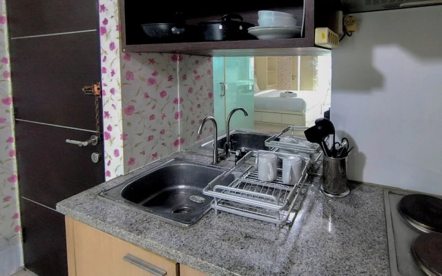 Comfy and Warm Studio at The Square Surabaya Apartment