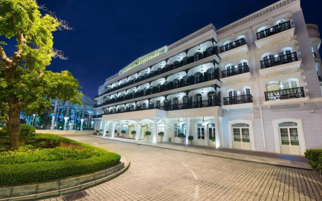 The Sanrock By Le Reve Hotels