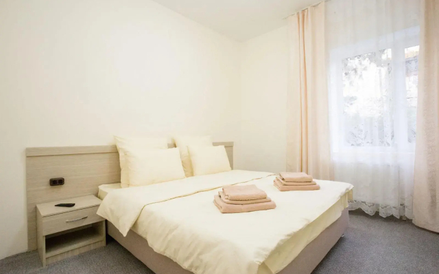 Citrus Hotel