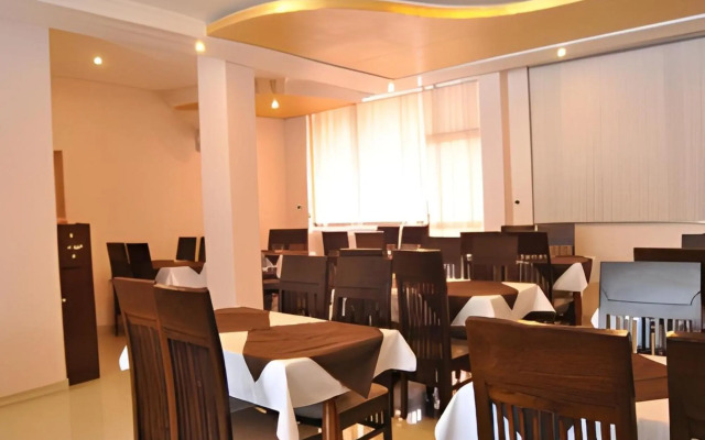 Paramount Hotel