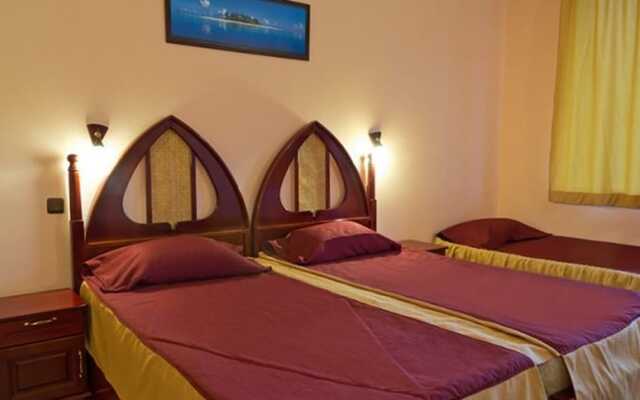 Hotel Mants II