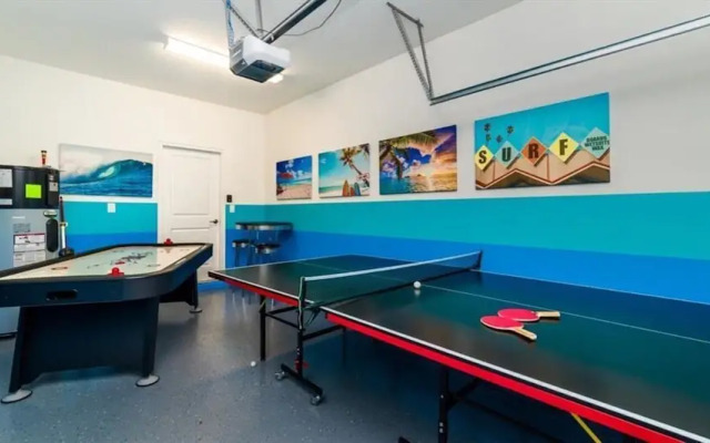 Lakeview 6BR Cozy Home Pool/spa,steps to Waterpark