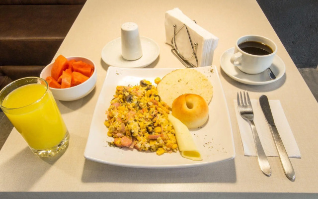 Lleras Green Hotel